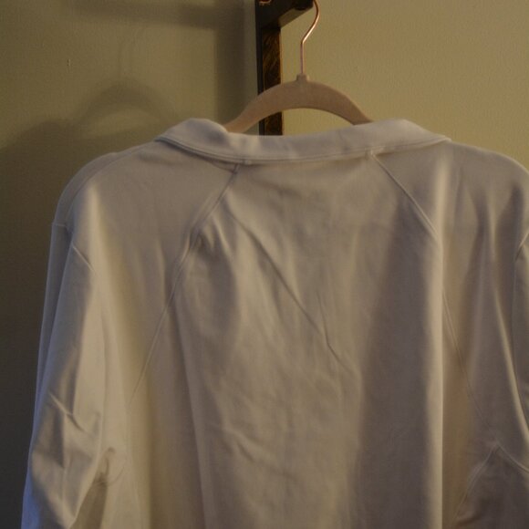 All in Motion Women’s White Quarter-Zip Pullover Top NWT Thumbhole Sleeves - Picture 6 of 9